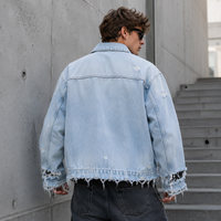 Fabricant de vestes sur mesure, veste en denim bleu clair délavé pour homme, ourlet brut, imprimé graphique, fermeture éclair, streetwear urbain