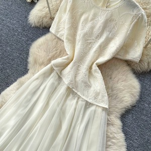 Robe pour femme élégante et luxueuse, style français, taille haute, coupe trapèze, décontractée, légère, douce, en dentelle, à prix compétitif - Product Image 3