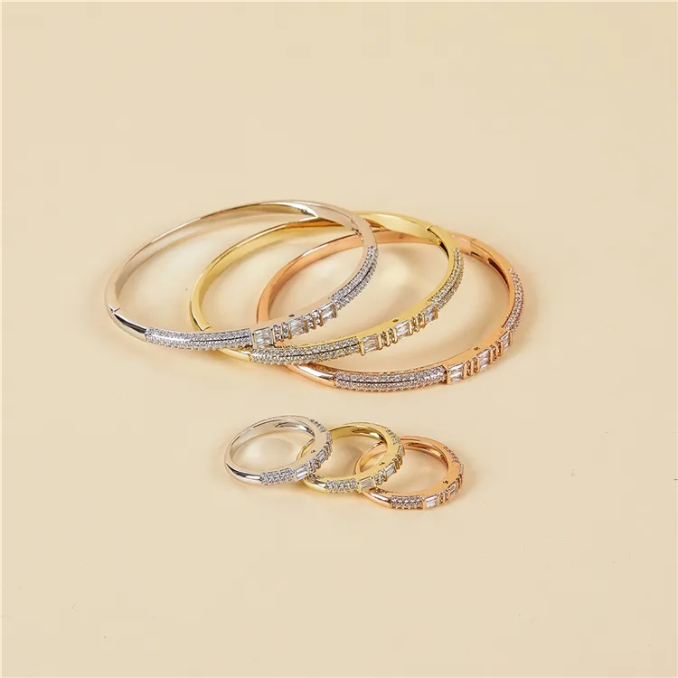 Conjunto de joyería de Color dorado para mujer, conjunto de joyería de boda elegante, atmósfera Simple de Mar, brazalete y anillo de alta calidad, 2021