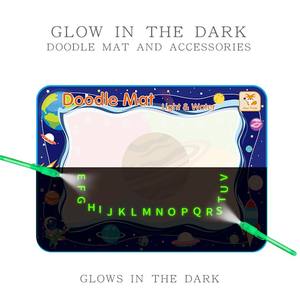 Ouyi ชุดของเล่นระบายสีน้ำมายากลบอร์ดวาดของเล่นเรืองแสงชุดของเล่นระบายสีและกราฟฟิตีสำหรับเด็กพร้อมปากกาวิเศษ - Product Image 2