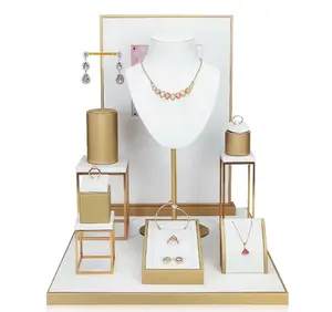 DOC New Fashion Custom Metal Jewelry espositore anello orecchini bracciale collana espositore per gioielli