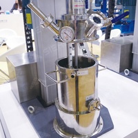 Machine de dispersion automatique de laboratoire 5L avec pompe à moteur et engrenage pour la dispersion de produits chimiques/peintures/pigments/colorants avec grattoir