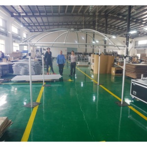 Kits de tubes et de rideaux ronds en aluminium réglables en hauteur pour toile de fond d'église - Product Image 1