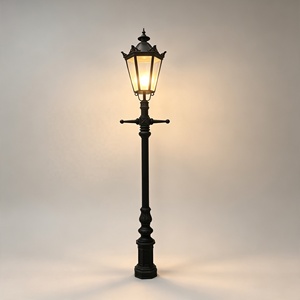 Lámpara LED de Jardín de Estilo Retro Europeo, Resistente al Agua, IP65, Iluminación Decorativa para Exteriores - Product Image 1