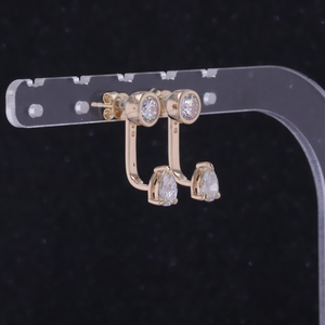 Pendientes de diamantes cultivados en laboratorio con corte de pera en oro amarillo de 10k de Starsgem Custom Jewelry. - Product Image 3