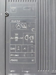 เซ็นเซอร์ควบคุม PLC ของแท้ใหม่เอี่ยม รุ่น MR-J4-700B - Product Image 1