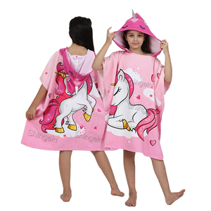 Peignoirs en flanelle pour filles <span class=keywords><strong>Peignoir</strong></span> pour enfants au genou avec capuche licorne en gros Tissu tissé - Product Image 1