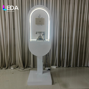 Cabina Telefónica Moderna Blanca de Metal LEDA, Soporte para Libro de Visitas de Audio y Video para Dejar Mensajes, Decoración para Eventos y Recepciones de Bodas - Product Image 6
