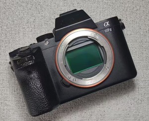 Appareil photo numérique de haute qualité 90% neuf, plein format A7 Mark II, appareil photo Sony FHD, appareil photo sans miroir Alpha 7 II - Product Image 2