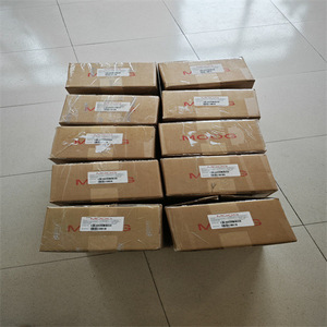Válvula Servo Moog D661-4651G35JOAA6VSX2HA, Componente de Control Hidráulico, Automatización Industrial - Product Image 1