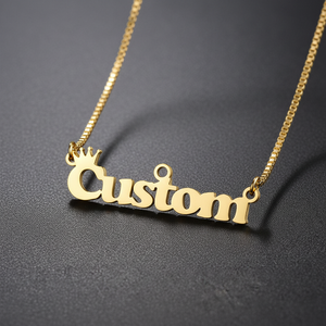 Collier en acier inoxydable plaqué or personnalisé avec nom personnalisé Chaîne à maillons tendance Pendentif lettre couronne Femme Homme UIONEN 2123 - Product Image 1