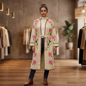 Abrigo de tela TNT Suzani bordado a mano para mujer, color verde claro, con motivos florales de corazones, chaqueta larga tipo duster, abierta por delante, con cinturón, estilo kimono. - Product Image 4