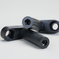 Colonne de Support de carte mère PCB moulée en L Lianyang colonne d'isolement en Nylon noir avec tampon isolant en plastique