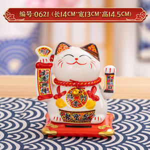 Céramique blanche <span class=keywords><strong>Maneki</strong></span> <span class=keywords><strong>Neko</strong></span> Lucky Cat Décoration 6 pouces en céramique <span class=keywords><strong>solaire</strong></span> ondulant chat pour la maison ornement cadeau - Product Image 2
