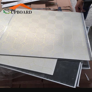 Diseños <span class=keywords><strong>de</strong></span> Techo <span class=keywords><strong>de</strong></span> Yeso Laminado <span class=keywords><strong>de</strong></span> PVC Dorado <span class=keywords><strong>de</strong></span> 600x600 para Uso Industrial - Product Image 6