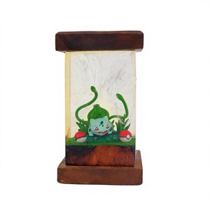 Statue de Bulbasaur en résine époxy avec base en bois et Poké Balls, figurine d'anime fabriquée au Vietnam - Product Image 1