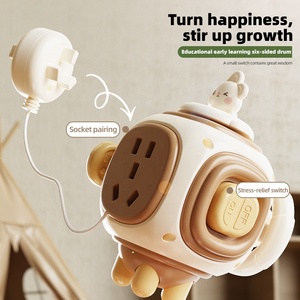 Cubetti di attività multifunzionali per lo sviluppo educativo Montessori 6-in-1 personalizzati per bambini - Product Image 4