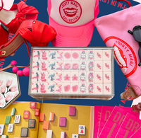 Ensemble de tuiles de mahjong américain en acrylique rose de luxe, peintes à la main, avec tapis, pour soirées jeux féminines et anniversaires - 160 tuiles, écologique, prévente