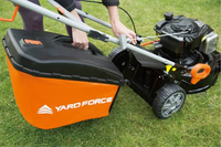 Tondeuse à essence autopropulsée Yard Force 46cm avec moteur Briggs et Stratton 450E 125cm3 GM B46CK