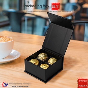 Boîte d'emballage de <span class=keywords><strong>chocolat</strong></span> de luxe en carton recyclé écologique avec logo estampé à chaud, 4 compartiments, fermeture magnétique personnalisée, boîte cadeau UV - Product Image 1