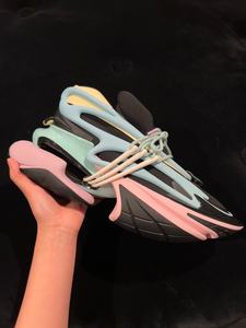 Chaussures de sport de loisirs en caoutchouc assorties pour hommes et femmes, chaussures de créateur de haute qualité avec talons épais pour les activités sportives - Product Image 2