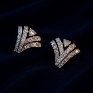 E3341 Orecchini in oro bianco con diamanti da donna, lusso per tutti i giorni, taglio triangolare, colore D naturale - Product Image 2