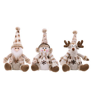 Décorations de Noël scandinaves : figurine de bonhomme de neige et renne assis - Product Image 5