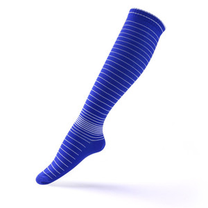 Nouveau design CoolMax Nylon 15-20 Mmhg Athletic Sports Chaussettes <span class=keywords><strong>de</strong></span> compression à rayures serrées - Product Image 6