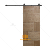 Miroir intérieur en bois de noyer Design moderne avec finition peinte Porte de grange jaune unique pour application hôtelière Vente directe en stock