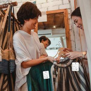 Etiqueta de Papel Ecológica <span class=keywords><strong>para</strong></span> <span class=keywords><strong>Ropa</strong></span>, Etiqueta de Cupón en Blanco de 1.77*1.38 Pulgadas, Venta al Por Mayor - Product Image 4