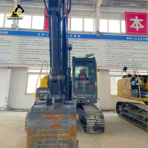 Excavadora Usada Volvo EC140 Compacta, Altamente Eficiente y Confiable, para Preparación de Terrenos y Nivelación en Proyectos de Desarrollo de Tierras - Product Image 1