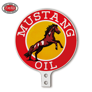 Plaque Automobile Vintage en Émail Porcelaine Essence - Product Image 3