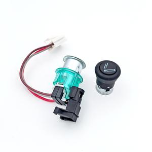 Ensemble allume-cigare Skoda Octavia Yeti 1KD919305 avec lampe, type à pression, plastique et acier - Product Image 3