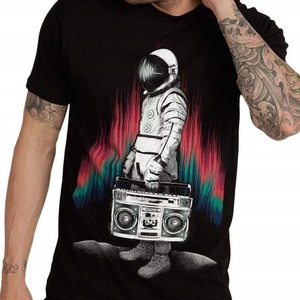 T-shirts tricotés personnalisés à manches courtes pour hommes 100 % coton, imprimé spatial psychédélique vibrant, mode festival d'été, séchage rapide - Product Image 2