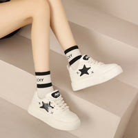 Chaussures à fond épais Star Plate New Hundred Fashion Casual Padded Super Fire Cheap Price Four Seasons Confortable Casual Sneakers