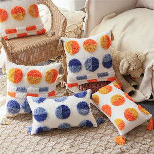 Hot Sale Marok kanis cher Stil Ethnische bunte handgemachte Quaste Sofa Hotel 18x18 Tufted Kissen bezug // - Product Image 1