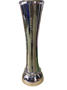 Trofeo Metálico Personalizado con Globo Terráqueo Grabado, Ecológico, Resistente al Óxido y a la Corrosión - Product Image 2