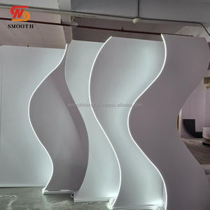 Panneau acrylique blanc de 20 pieds de long, lisse et durable, avec éclairage LED de luxe pour toile de fond de mariage et événements, taille et couleurs personnalisables - Product Image 4