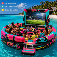Salon de visionnage public de football gonflable avec bar flottant et support grand écran pour les centres de villégiature, les parcs, la location et les événements