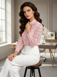 Blusa de Gasa Rosa para Mujer SWEET BABE con Ribete de Encaje de Ganchillo, Transpirable, Prenda de Verano Elegante con Logotipo Frontal - Product Image 4