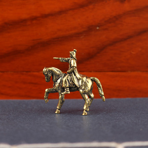 Dingtong Brass - Genghis Khan, il grande della sua era, Temujin, ornamenti per tavolo da tè e <span class=keywords><strong>caffè</strong></span>, a cavallo - Product Image 3