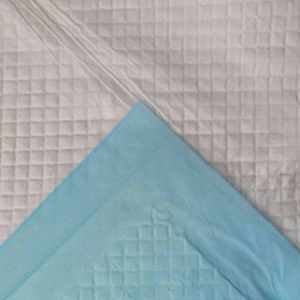 Tapis d'entraînement pour chiots jetables personnalisés CDHB - Super absorbants et haute absorption - Product Image 1