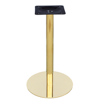 Table à manger ronde exquise de haute qualité avec dessus de table en porcelaine Riprap et base de table en acier inoxydable titane or