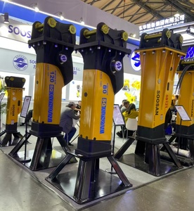 Casse-pierre hydraulique SOOSAN SQ 80 de type BOX avec accumulateur, système de graissage automatique, moteur pour excavatrices de 18 à 26 tonnes, démolition - Product Image 1