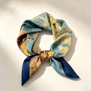 Individuell digital bedrucktes blau-gelbes abstraktes Kunstseidentuch, 70 cm quadratisch, für muslimische Damenmode und Taschen-Dekoration - Product Image 1
