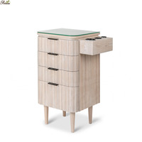 Meuble de salon nordique en bois cannelé à 4 tiroirs, station de rangement pour salon de coiffure avec plateau en verre, support pour sèche-cheveux, chariot à outils pour salon de beauté