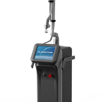Équipement de beauté de machine de visage de CO2 fractionnaire de laser médical pour le traitement de laser