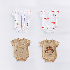 Vente en gros de barboteuses blanches pour bébés garçons, manches courtes, mignonnes, pour l'été, en provenance de Chine - Product Image 1