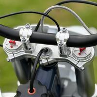VTT tout-terrain 2 temps 85 cm³ à démarrage électrique, moteur puissant et léger, certifié CE, TURRUT