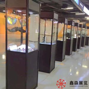 Tour de vitrine en verre avec rangement Panneau en MDF pliable de couleur noire Bois et comptoir d'affichage avec étagères, - Product Image 2